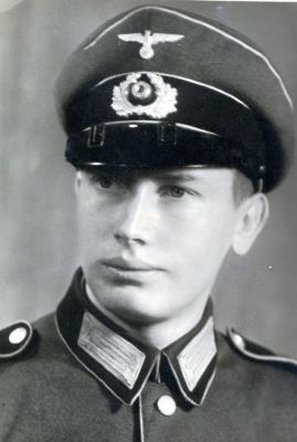 <br>um 1942